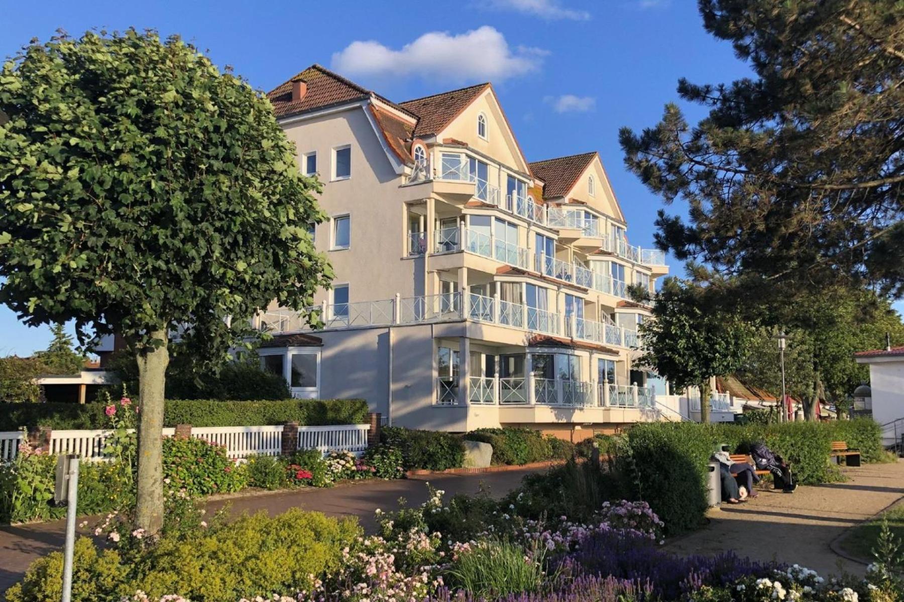 Strandhotel 1 Laboe Buitenkant foto